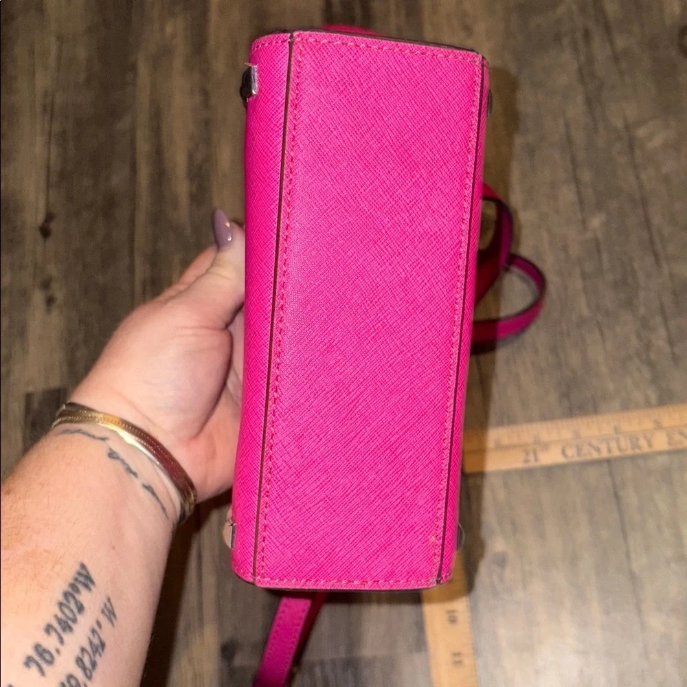 Michael Kors Fuchsia Leather Small Selma Crossbody Bag NWOT - Picture 6 of 8